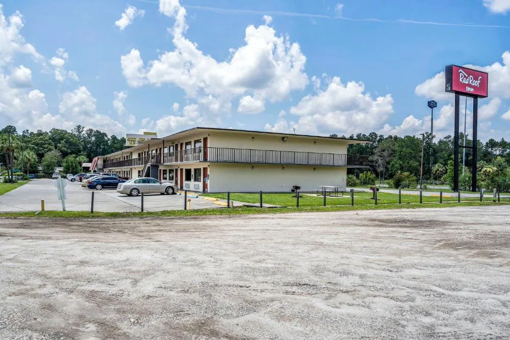 Red Roof Inn MacClenny hotel hero