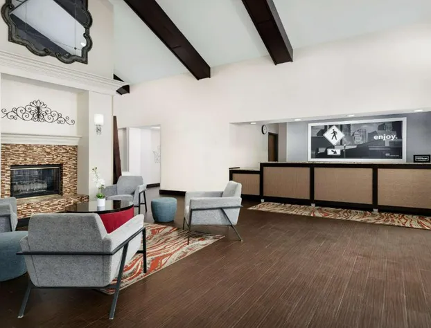 Hampton Inn & Suites Ft. Wayne-North hotel detail image 4