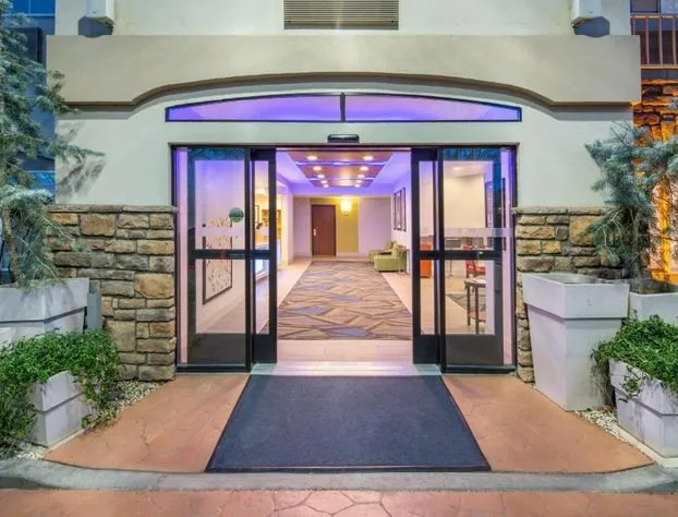 Holiday Inn Express Hotel & Suites Bishop by IHG hotel detail image 4