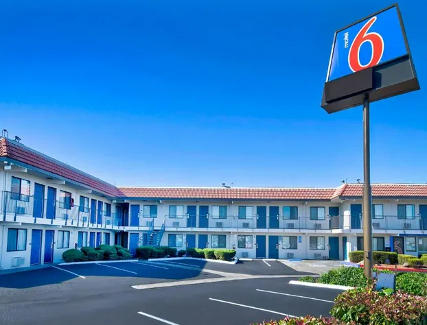 Motel 6 Vallejo, CA - Six Flags West hotel detail image 1