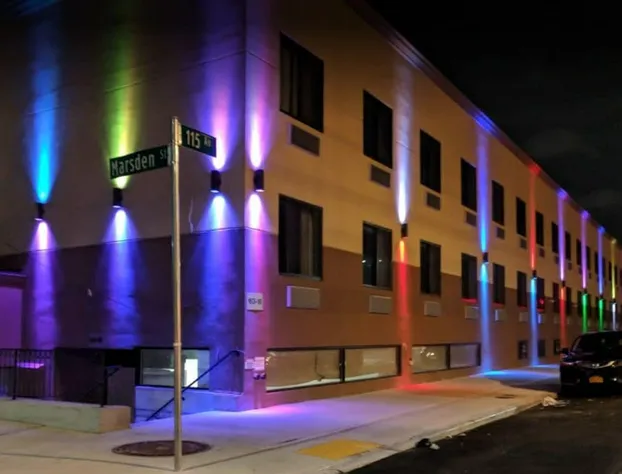 Quality Inn Queens hotel detail image 1