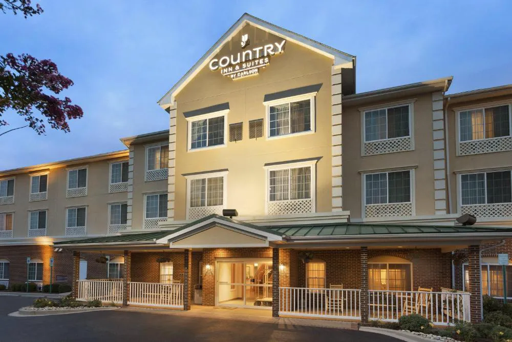Country Inn & Suites by Radisson, Bel Air/Aberdeen, MD hotel hero