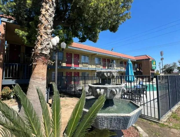 Fresno Inn hotel detail image 1