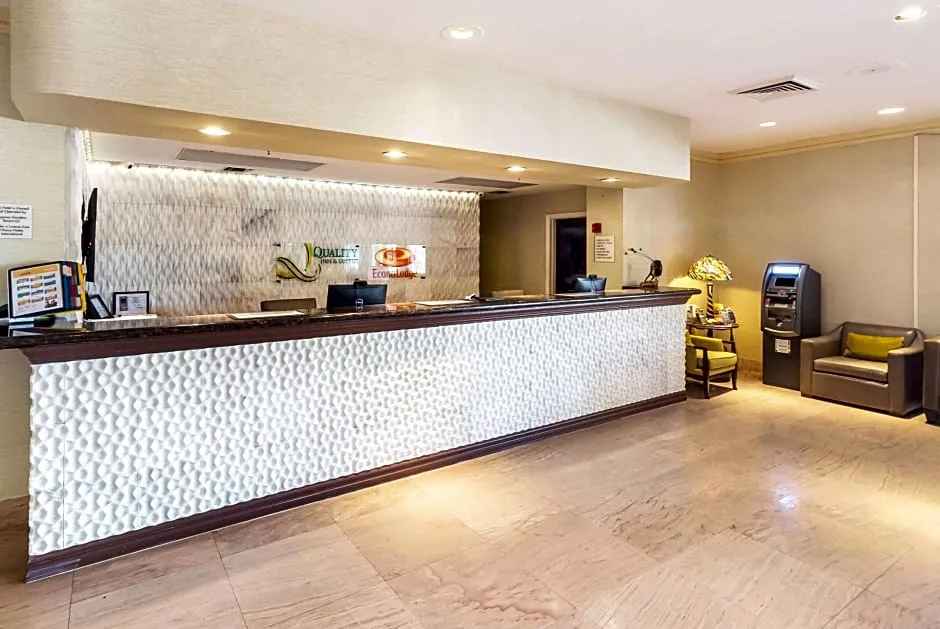 Econo Lodge Winter Haven Chain Of Lakes hotel hero