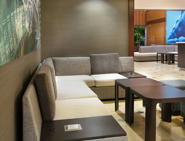 Courtyard by Marriott Oceanside Fort Lauderdale Beach hotel detail image 3
