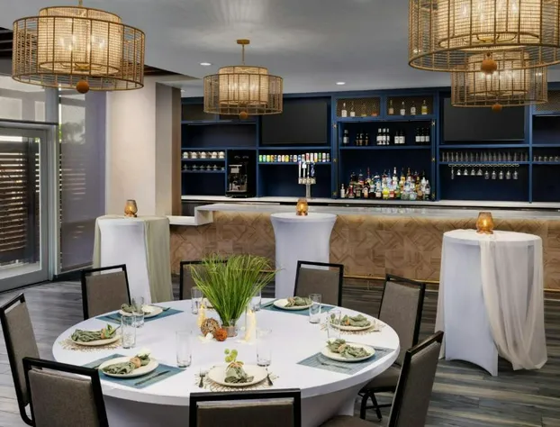 Courtyard by Marriott Oceanside Fort Lauderdale Beach hotel detail image 4