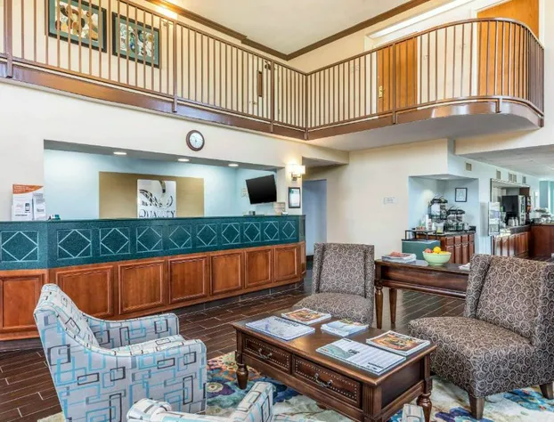 Quality Suites Paducah I-24 hotel detail image 2