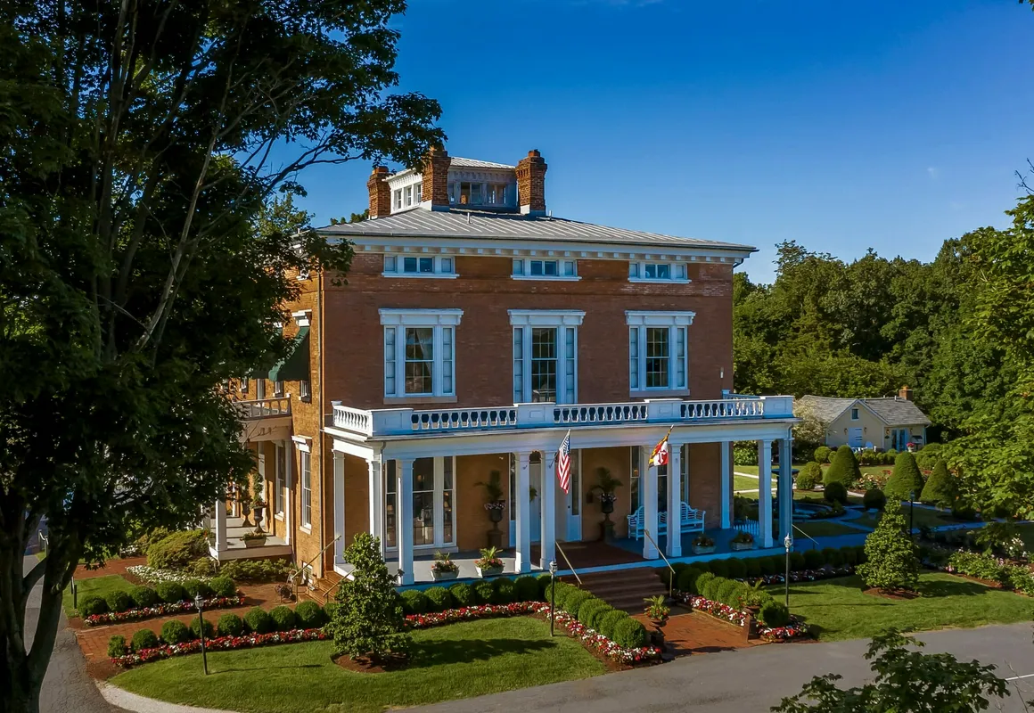 Antrim 1844 hotel hero