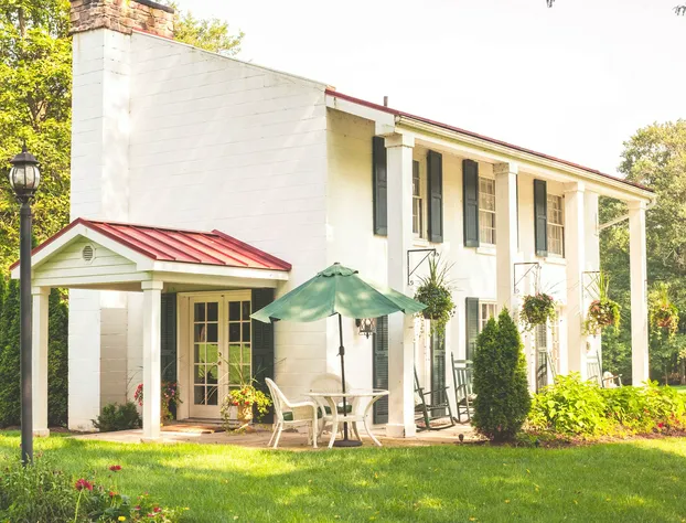 Antrim 1844 hotel detail image 2