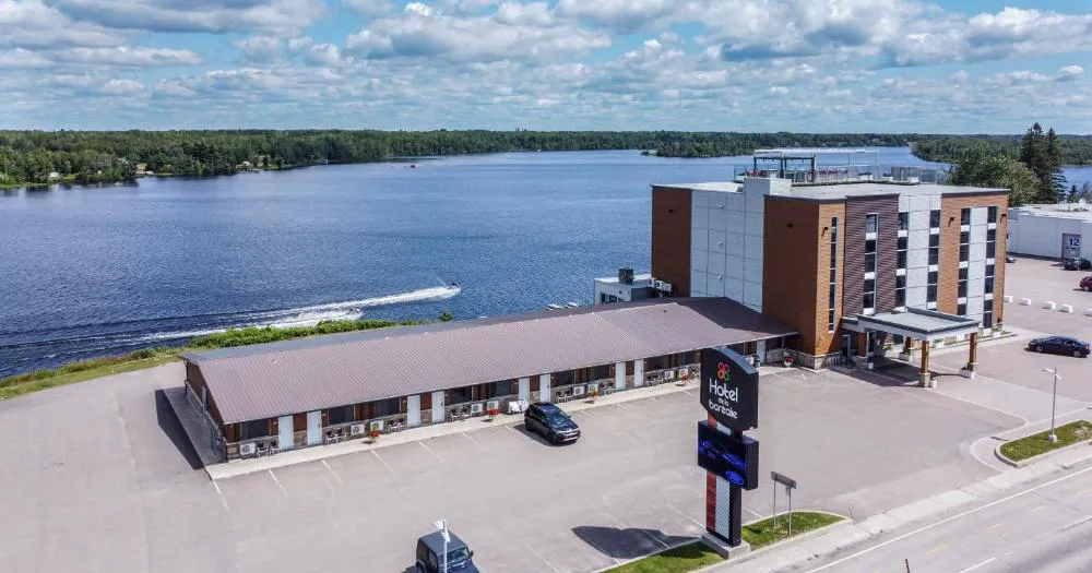 Hôtel de la Boréalie hotel hero