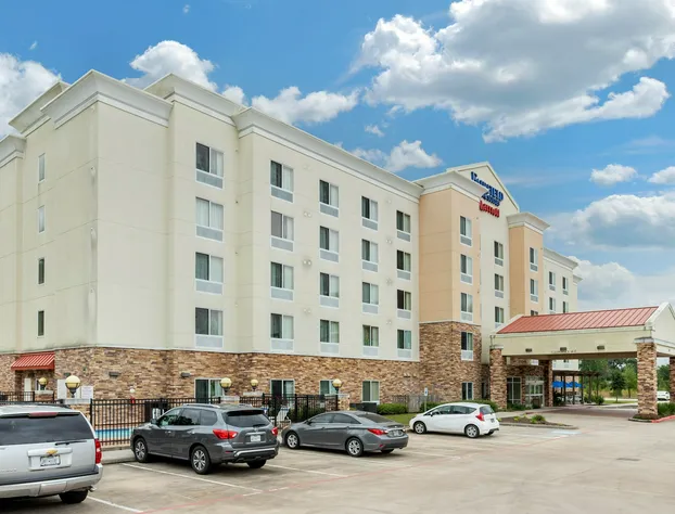 Fairfield Inn & Suites by Marriott Houston Conroe/Woodlands hotel detail image 2