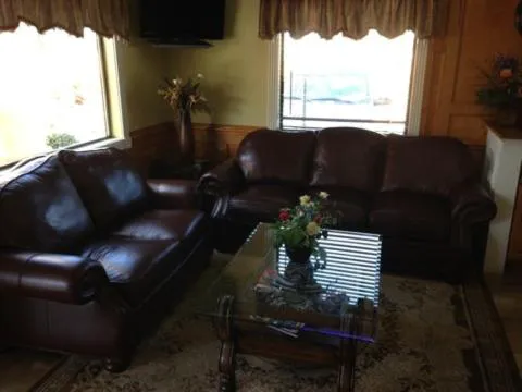 Downtowner Inn and Suites Hobby hotel detail image 2