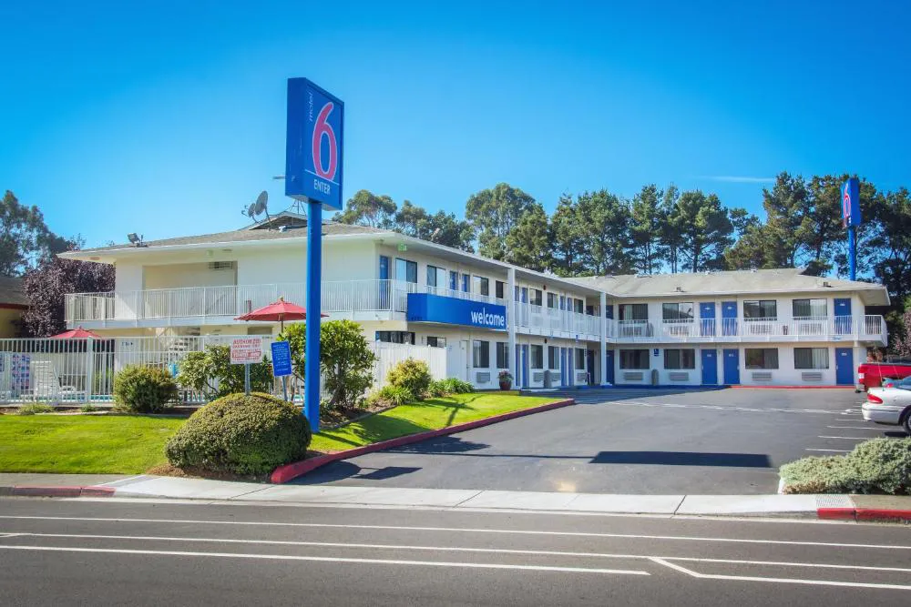 Motel 6 Arcata, CA - Cal Poly Humboldt hotel hero