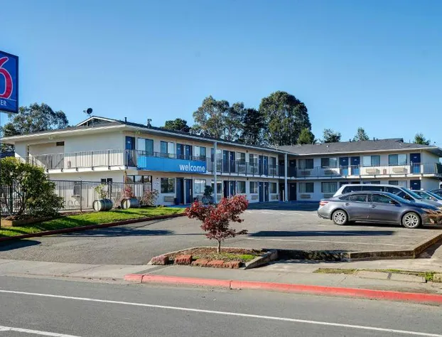 Motel 6 Arcata, CA - Cal Poly Humboldt hotel detail image 2