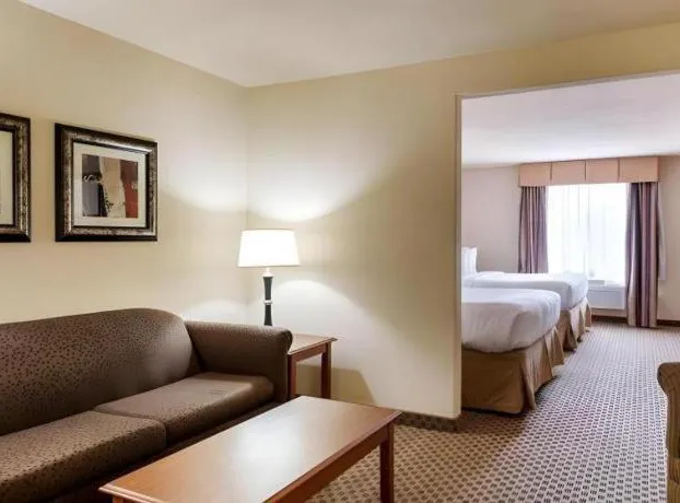 Quality Suites Huntsville Near University hotel detail image 2