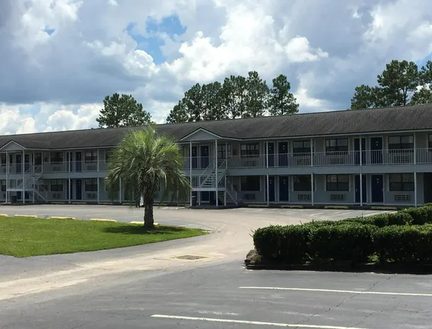 Days Inn by Wyndham Madison hotel detail image 1