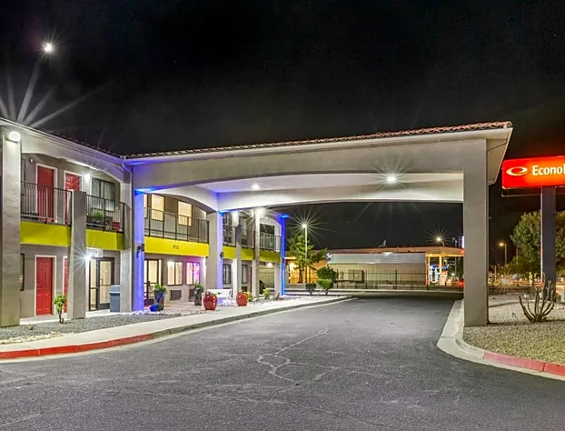 Econo Lodge West - Coors Blvd hotel detail image 2