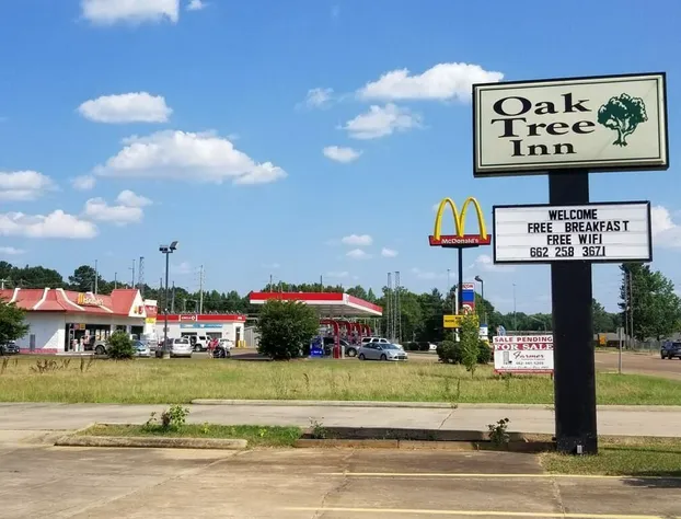 Oak Tree Inn hotel detail image 2