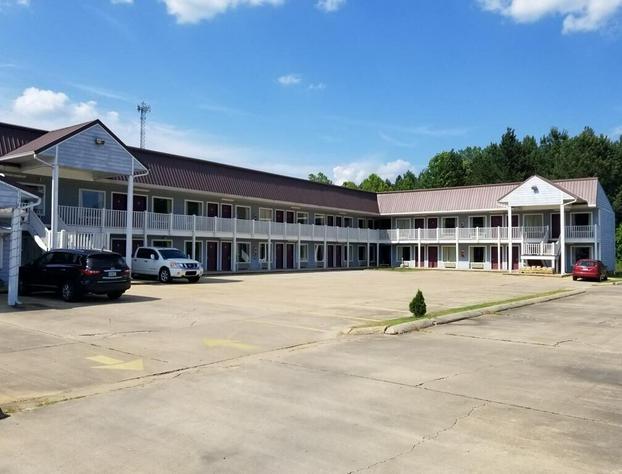 Oak Tree Inn hotel detail image 1
