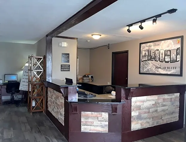 Super 8 by Wyndham Poplar Bluff Missouri hotel detail image 4