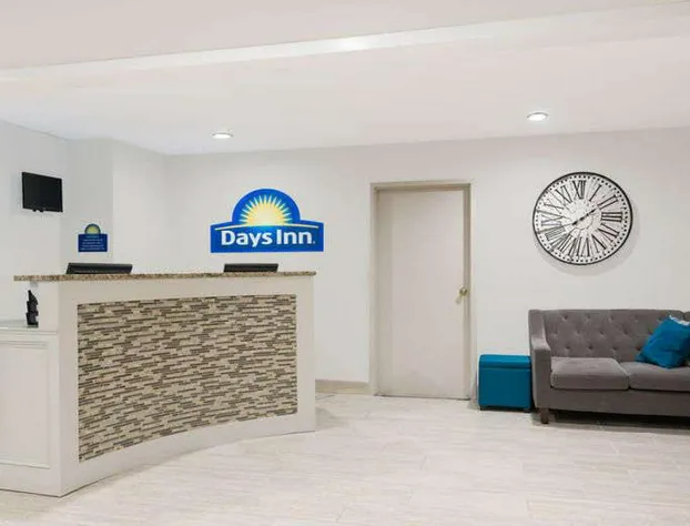 Days Inn & Suites by Wyndham Sellersburg hotel detail image 4