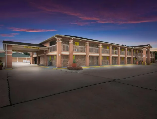 SureStay Hotel by Best Western Rockdale hotel detail image 3