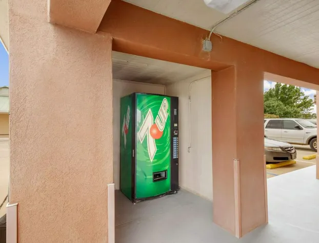 SureStay Hotel by Best Western Rockdale hotel detail image 4