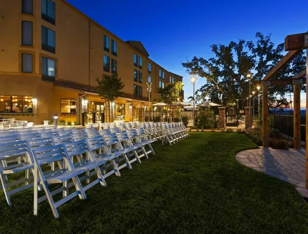 Springhill Suites by Marriott Paso Robles Atascadero hotel detail image 2