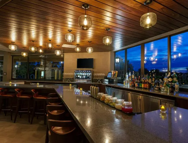 Springhill Suites by Marriott Paso Robles Atascadero hotel detail image 3