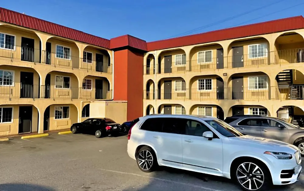 Skyway Inn SeaTac hotel hero