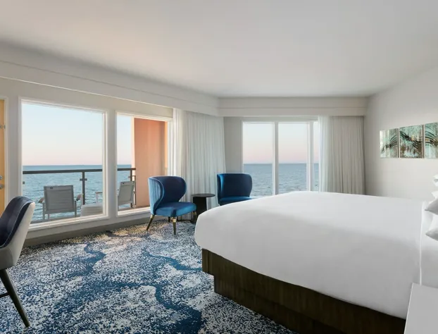 Delta Hotels by Marriott Virginia Beach Waterfront Suites hotel detail image 4