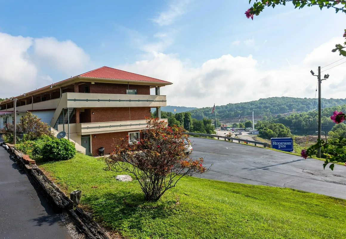 Rodeway Inn Renfro Valley hotel hero