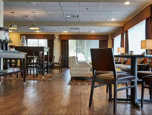 Hampton Inn Uniontown hotel detail image 3