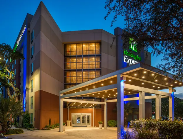 Holiday Inn Express & Suites San Antonio Medical-Six Flags by IHG hotel detail image 1
