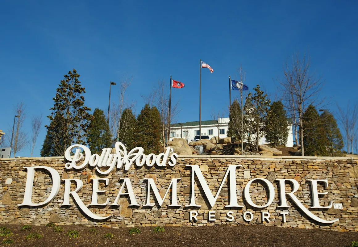 Dollywood's DreamMore Resort hotel hero