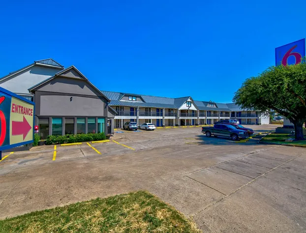 Motel 6 Fort Worth, TX - White Settlement hotel detail image 1