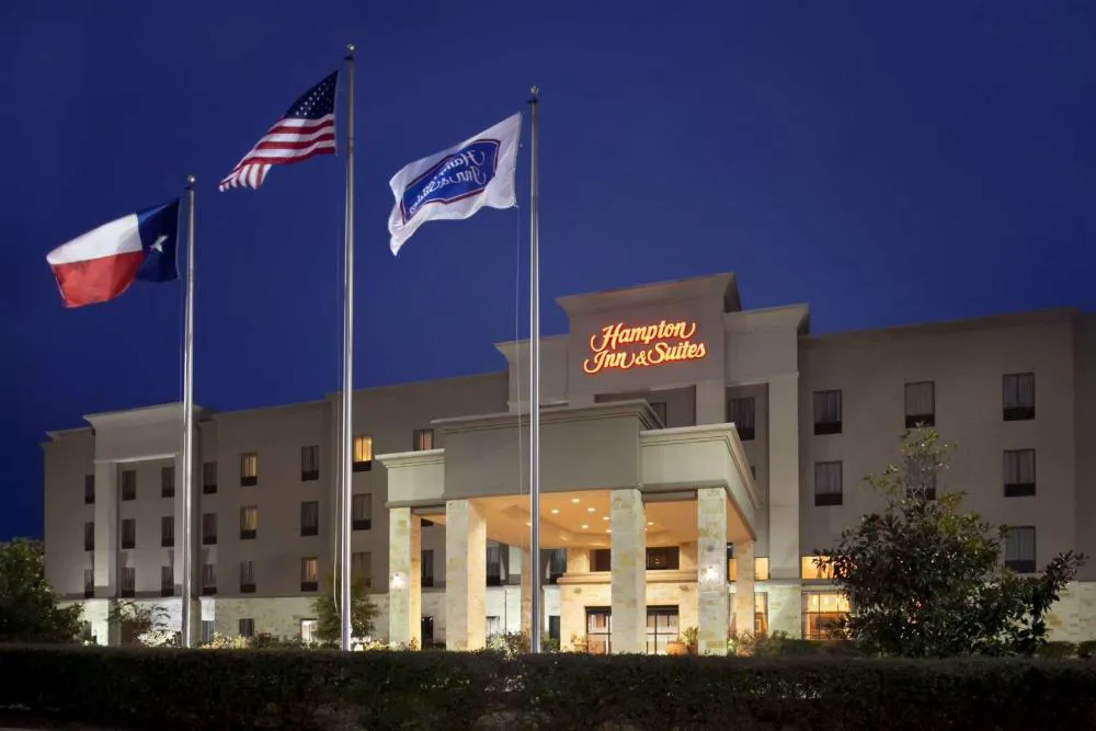 Hampton Inn & Suites Conroe - I-45 North hotel hero