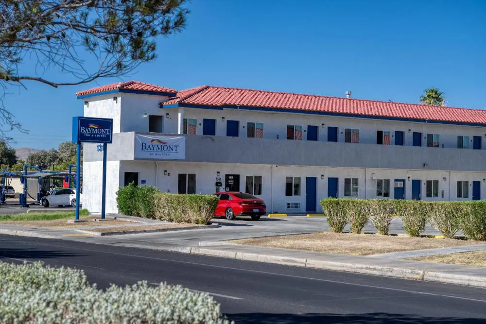 Baymont by Wyndham Ridgecrest hotel hero