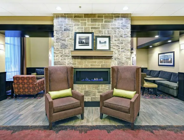 Hampton Inn & Suites Milwaukee/Franklin hotel detail image 2