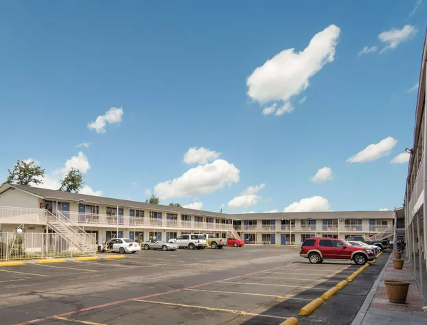 Motel 6 Fort Worth, TX - Seminary hotel detail image 1