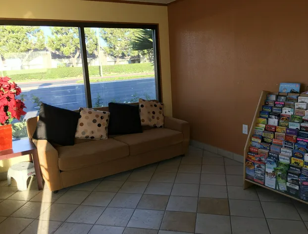 Anaheim Lodge hotel detail image 3