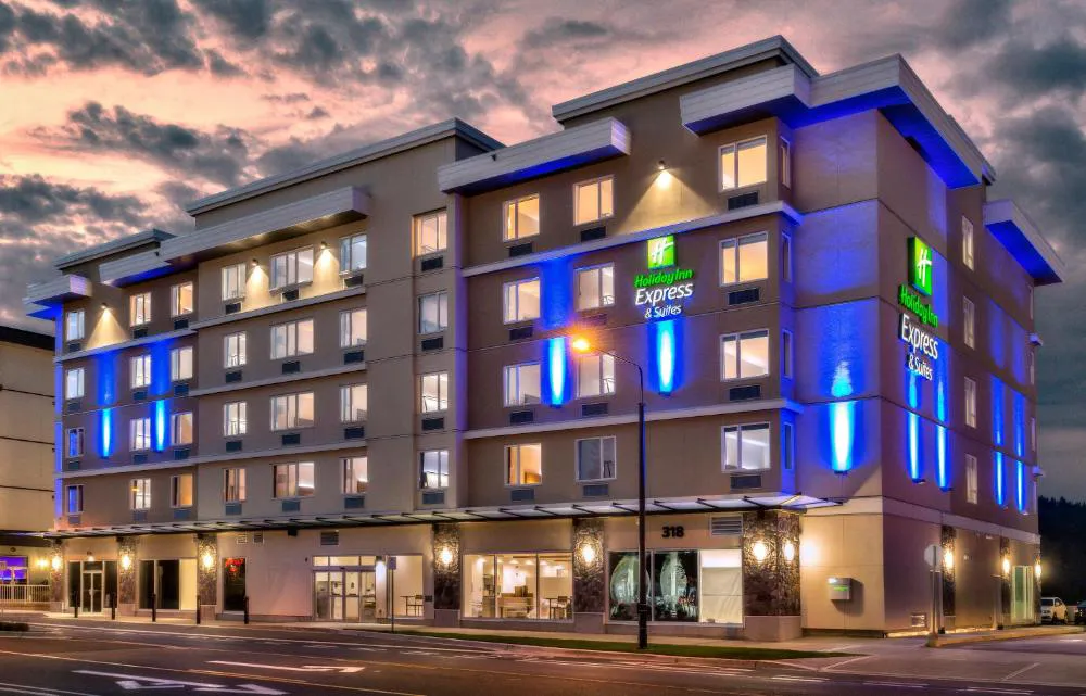 Holiday Inn Express & Suites Victoria - Colwood by IHG hotel hero
