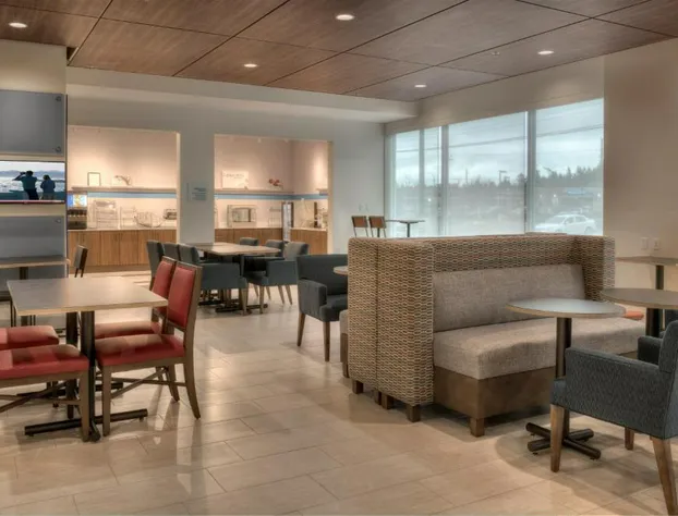 Holiday Inn Express & Suites Victoria - Colwood hotel detail image 3