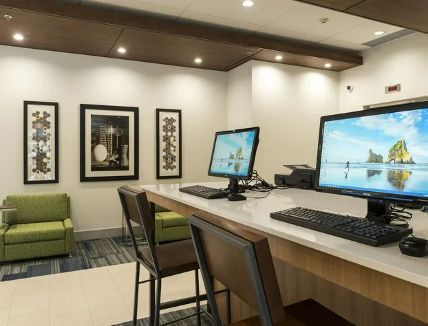 Holiday Inn Express & Suites Victoria - Colwood hotel detail image 2