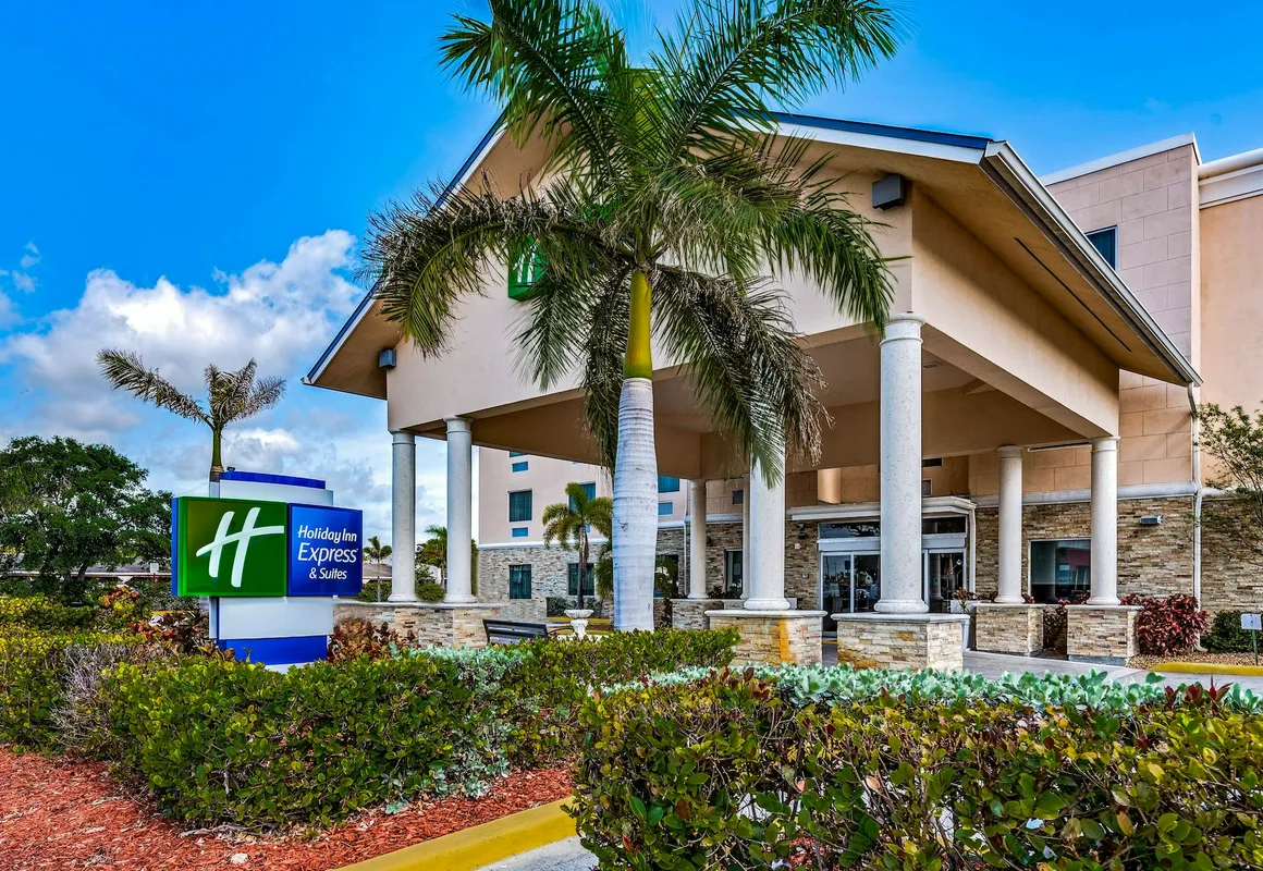 Holiday Inn Express & Suites Lantana by IHG hotel hero