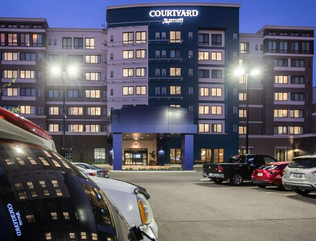 Courtyard by Marriott Calgary South hotel detail image 1