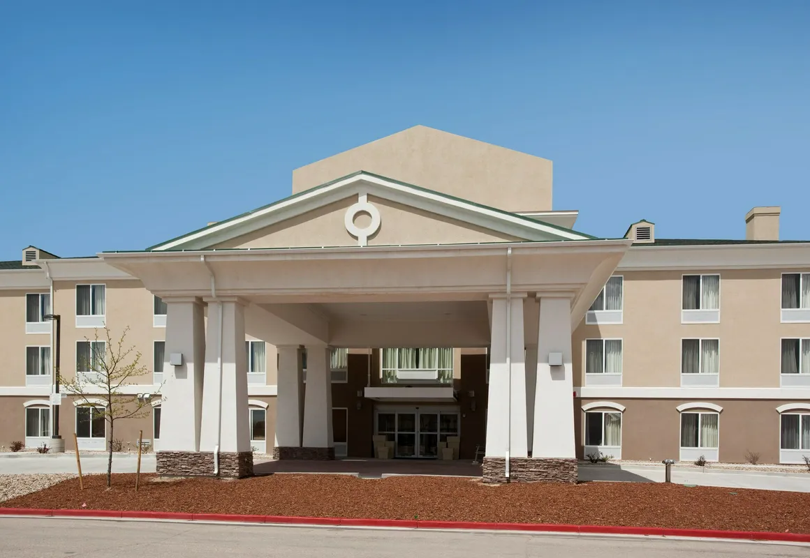 Holiday Inn Express Hotel & Suites LAMAR by IHG hotel hero