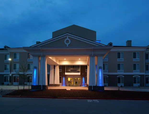 Holiday Inn Express Hotel & Suites LAMAR by IHG hotel detail image 1