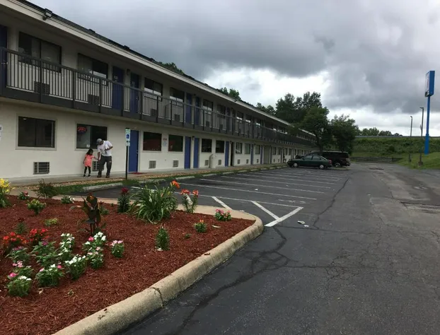 Motel 6 Richmond, VA - Midlothian Turnpike hotel detail image 2