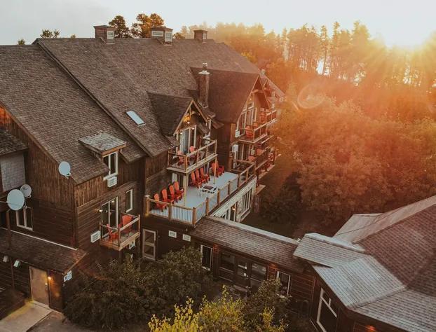 Auberge du Lac Taureau hotel detail image 1